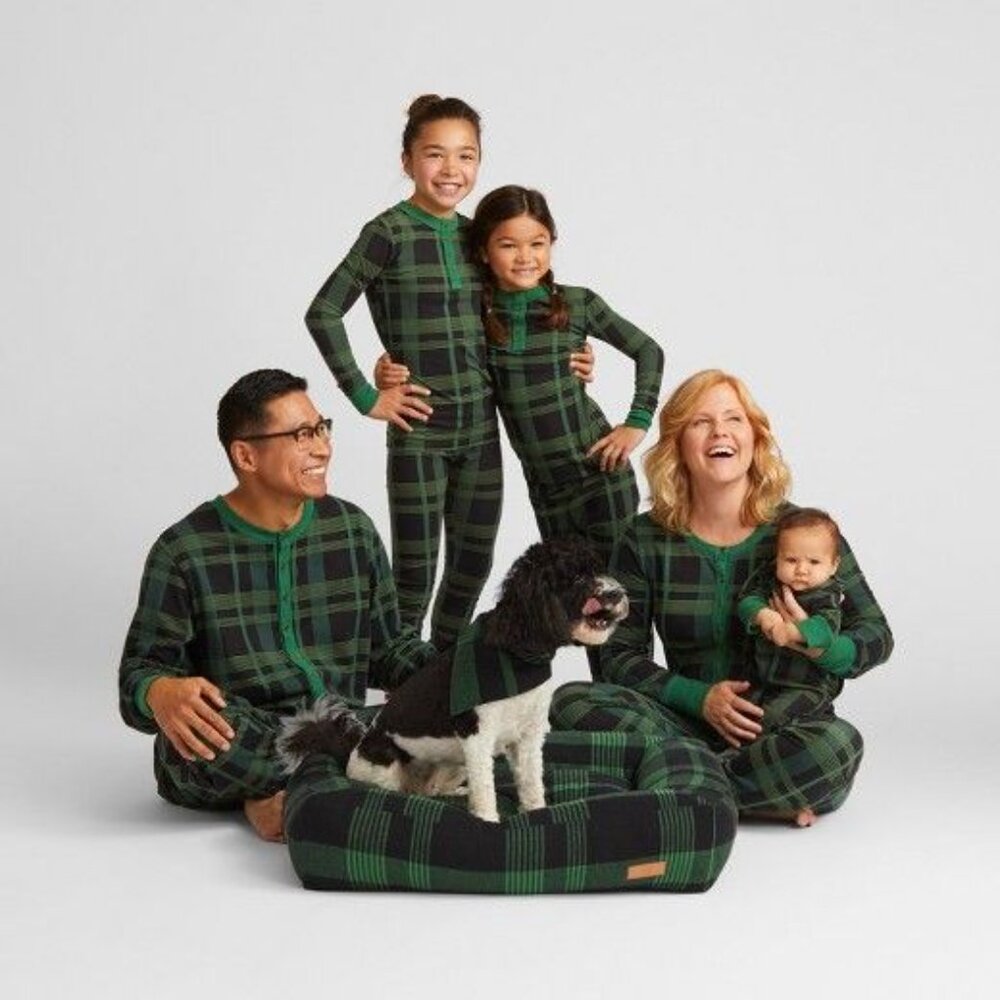 His & Hers Matching Hearth and Hand w/Magnolia Pajamas Sz M